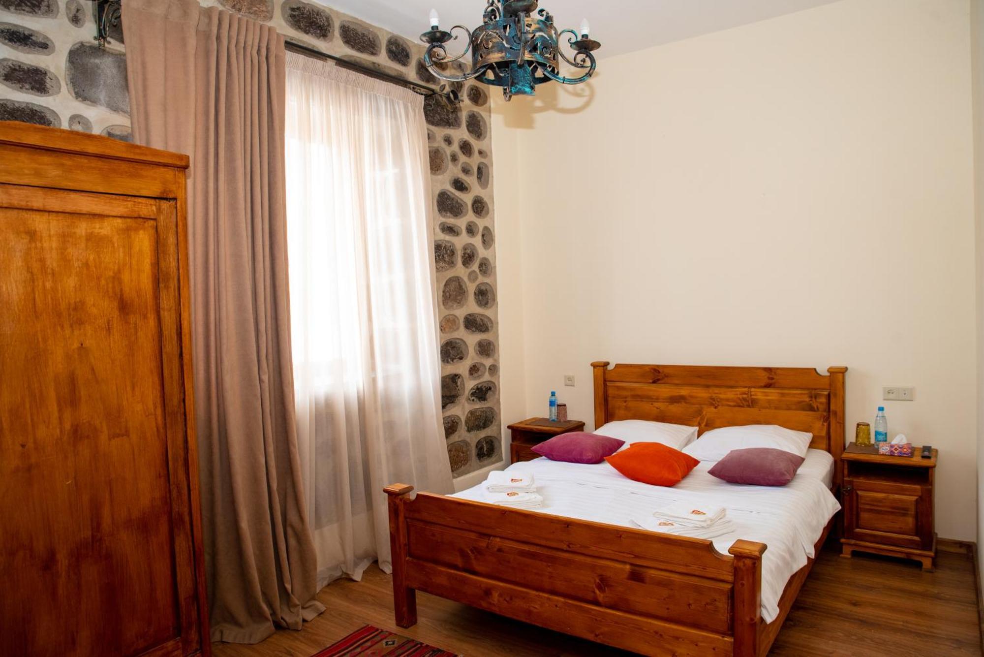 Khoreayi Dzor Goris Exterior photo